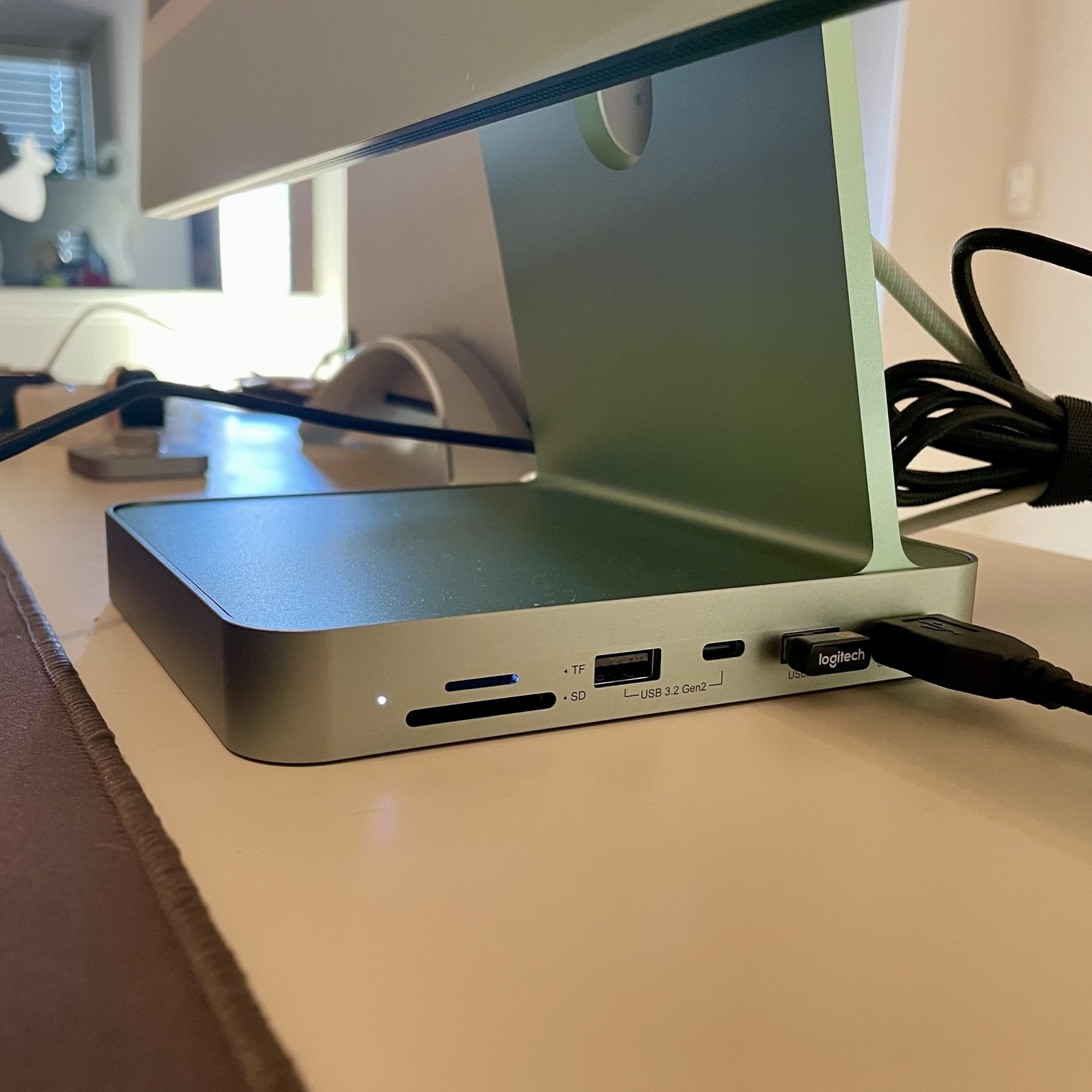 Minisopuru iMac Hub